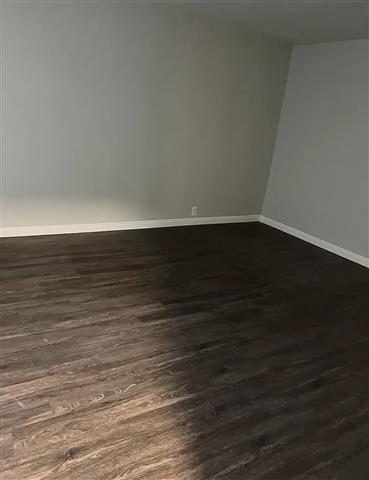 $1300 : 1bd 1ba apartment for rent image 8