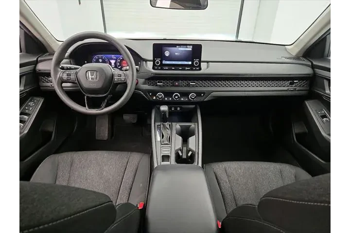 $26998 : Honda Accord 2023 EX 4dr Sed image 9