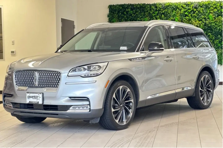 $29361 : Lincoln Aviator 2020 AWD Res image 8