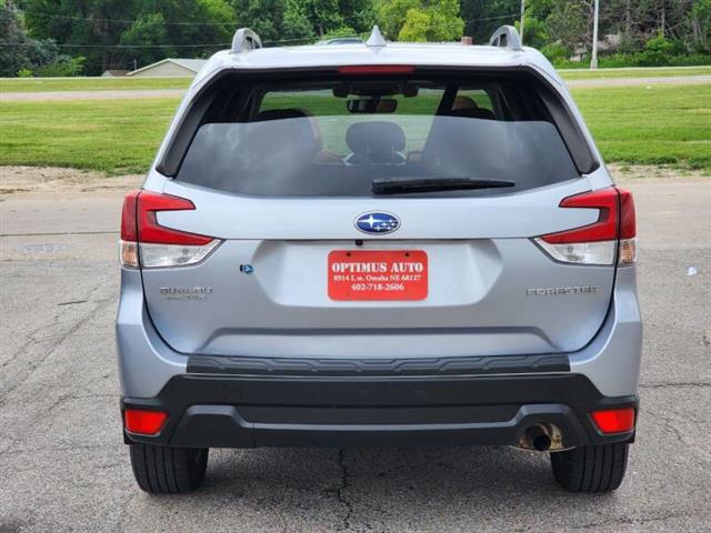 $17990 : 2020 Forester Premium image 7