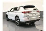 $15991 : Mitsubishi Outlander 2022 ES thumbnail