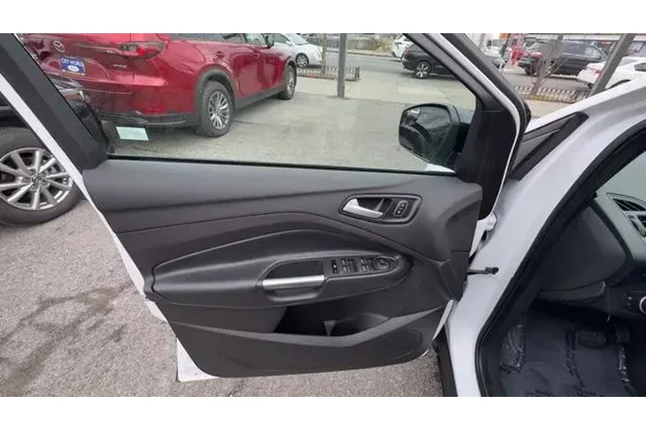 $14998 : Ford Escape 2019 AWD SE 4dr image 9