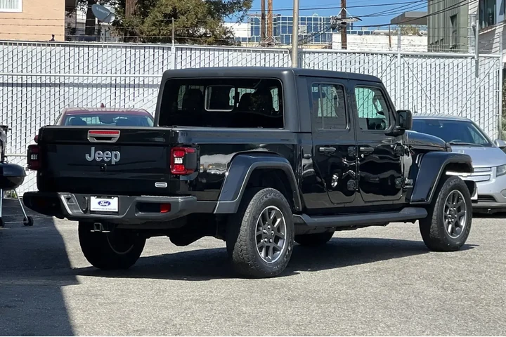 $32995 : Jeep Gladiator 2020 4x4 Over image 4