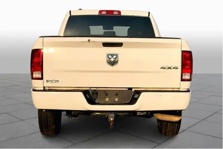 $10985 : Ram 1500 2017 4x4 Express 4d image 5