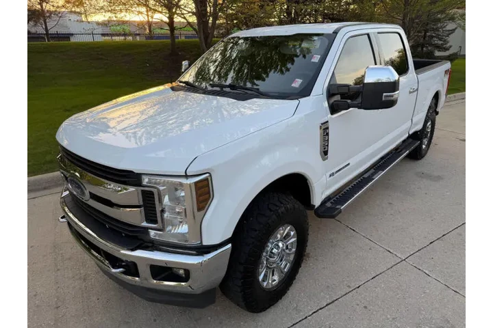$26997 : 2018 F-350 Super Duty XLT image 2