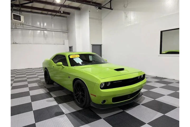 $33999 : Challenger 2015 image 1