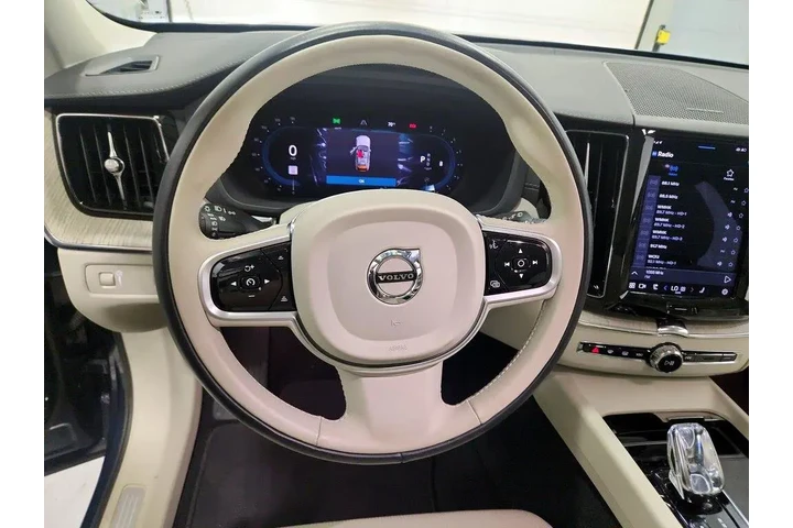 $30998 : Volvo XC60 2022 B5 Inscripti image 10
