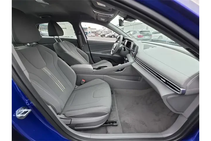 $20900 : Hyundai ELANTRA 2025 SEL Spo image 8