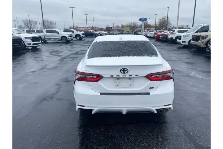$19998 : Toyota Camry 2021 SE 4dr Sed image 4