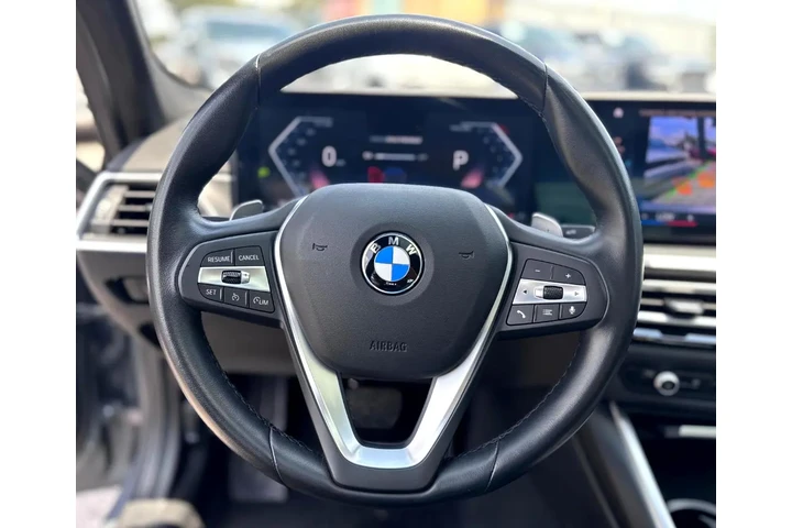 2024 BMW 3 Series 330i Sedan image 10