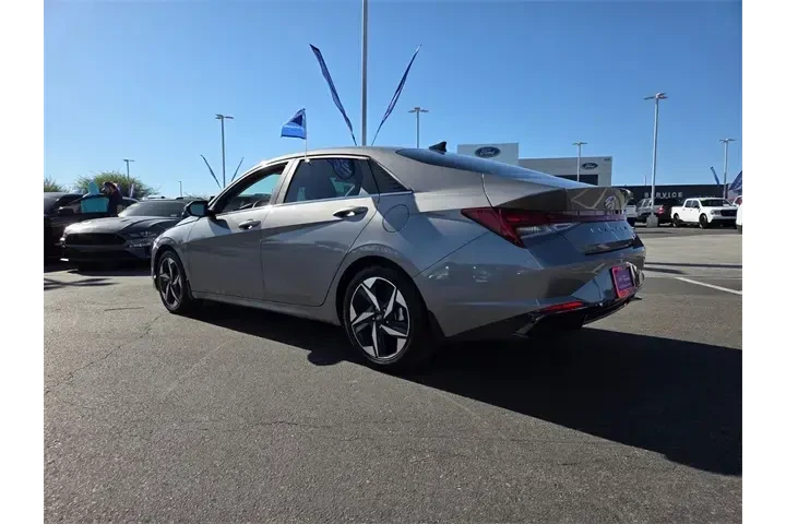 $19900 : Hyundai ELANTRA Hybrid 2023 image 5