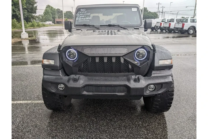 $25500 : Jeep Gladiator 2020 4x4 Spor image 9