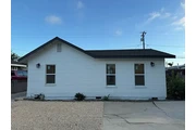 This well-maintained 2-bedroom en Los Angeles