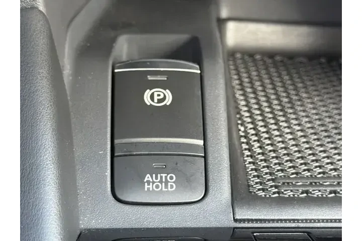 $20448 : Nissan Kicks 2024 SR 4dr Cro image 9