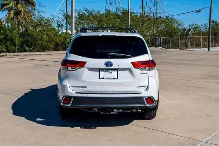 $25465 : Toyota Highlander Hybrid 201 image 3