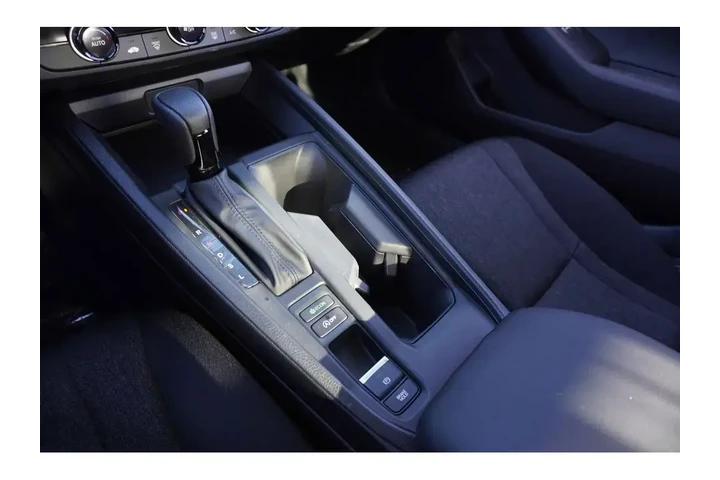 $26999 : Honda Accord 2025 LX 4dr Sed image 7