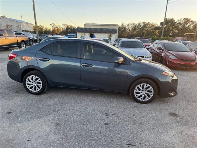 $12797 : 2019 Corolla LE image 5