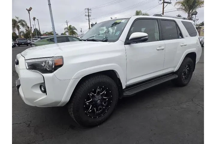 $35735 : Toyota 4Runner 2021 4x2 SR5 image 1