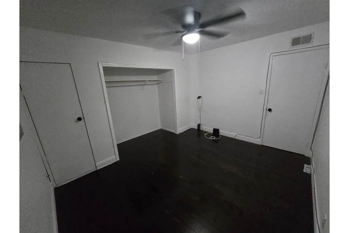 $900 : Recámara en Norwalk image 2