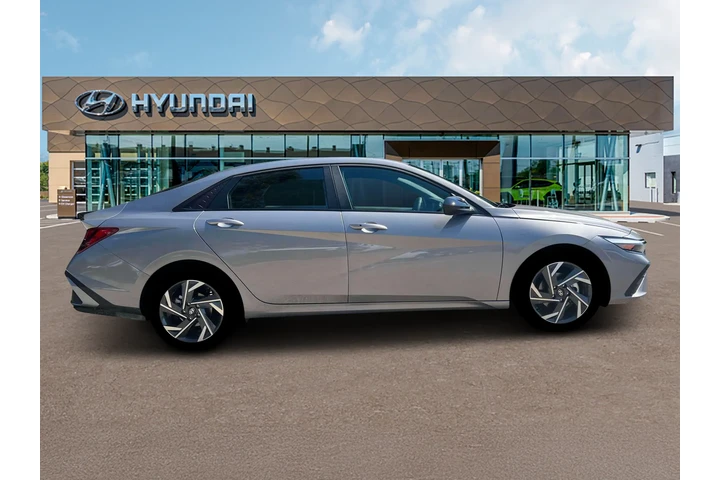 $18171 : Hyundai ELANTRA 2025 SEL Spo image 9