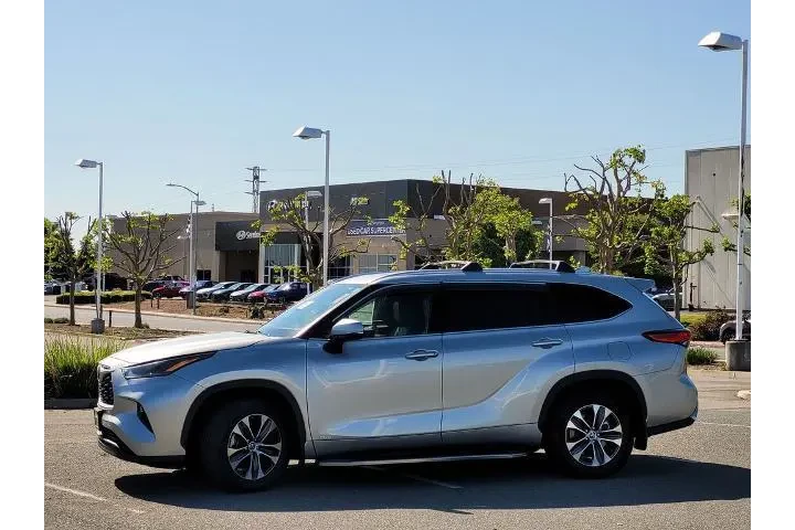 $36600 : Toyota Highlander Hybrid 202 image 7