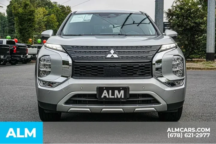 $20920 : Mitsubishi Outlander 2023 SE image 10