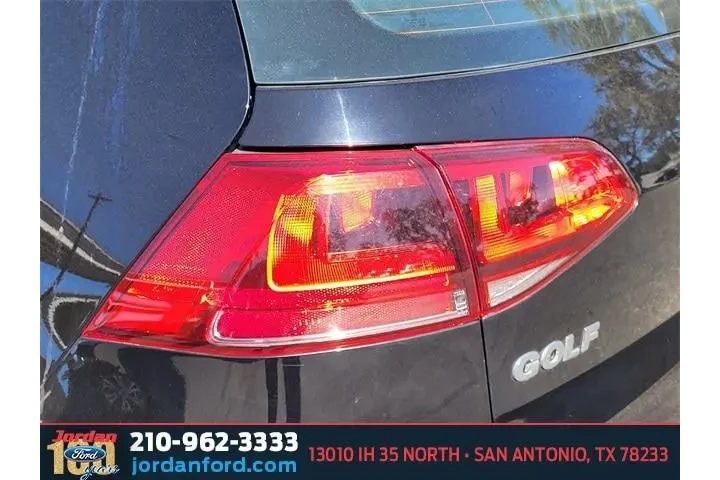 $8815 : Volkswagen Golf 2016 TSI S 4 image 9