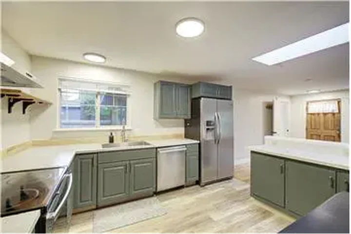 $3750 : Rental property with 4 bedro image 2