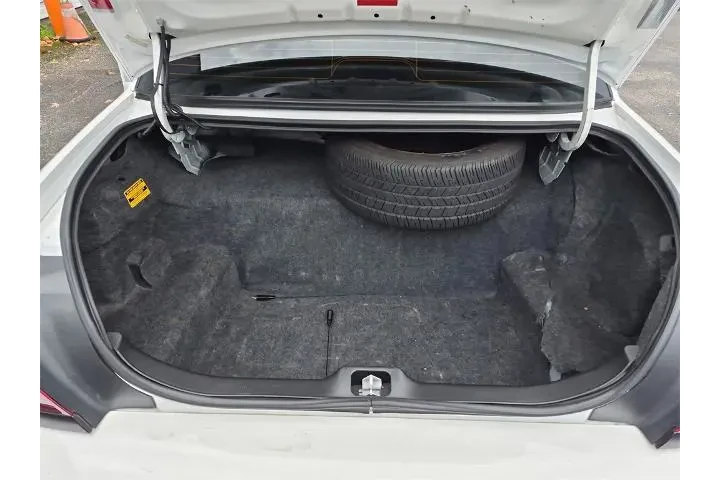 $3988 : Ford Crown Victoria 2011 Pol image 8