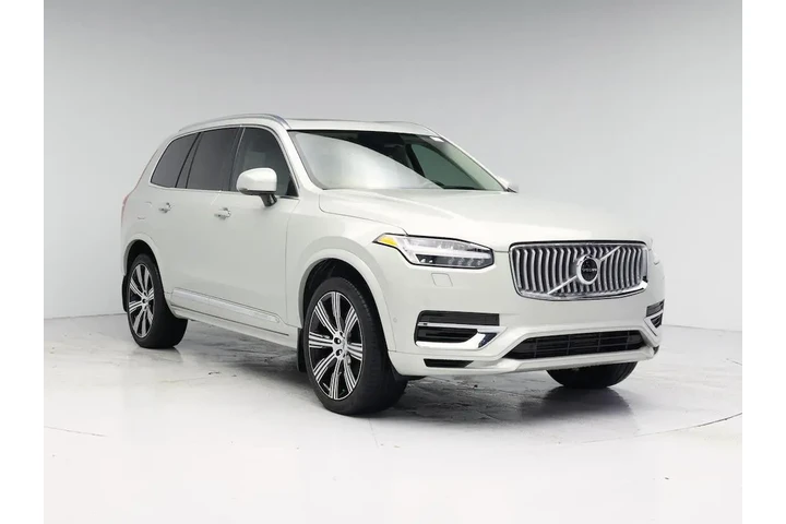 $28998 : Volvo XC60 2020 AWD T6 Momen image 1
