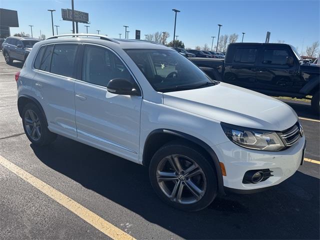 $11990 : Pre-Owned 2017 Tiguan Sport 4 image 1