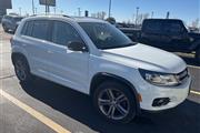 Pre-Owned 2017 Tiguan Sport 4 en Milwaukee