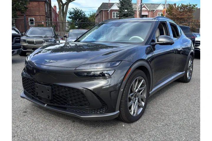 $31795 : Genesis GV60 2024 AWD Advanc image 1