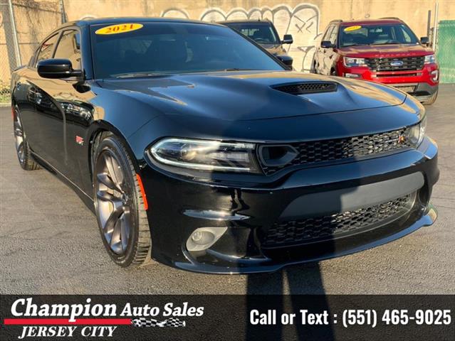 Used 2021 Charger Scat Pack R image 9