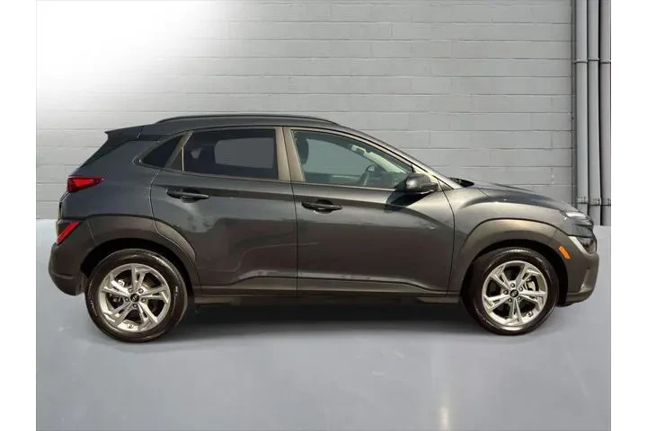 $17937 : Hyundai KONA 2022 AWD SEL 4d image 5