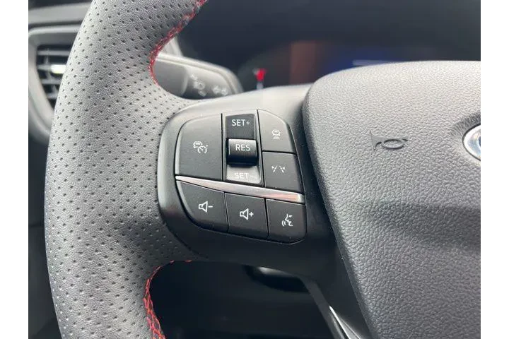 $22863 : Ford Escape 2023 ST-Line 4dr image 9