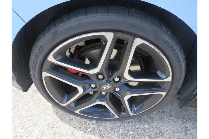 $28991 : Hyundai VELOSTER N 2022 3dr image 4