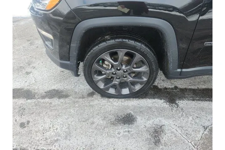 $16995 : Jeep Compass 2021 4x4 80th A image 9