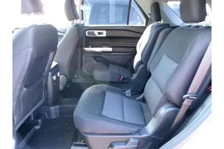 $29696 : Ford Explorer 2022 AWD XLT 4 image 8