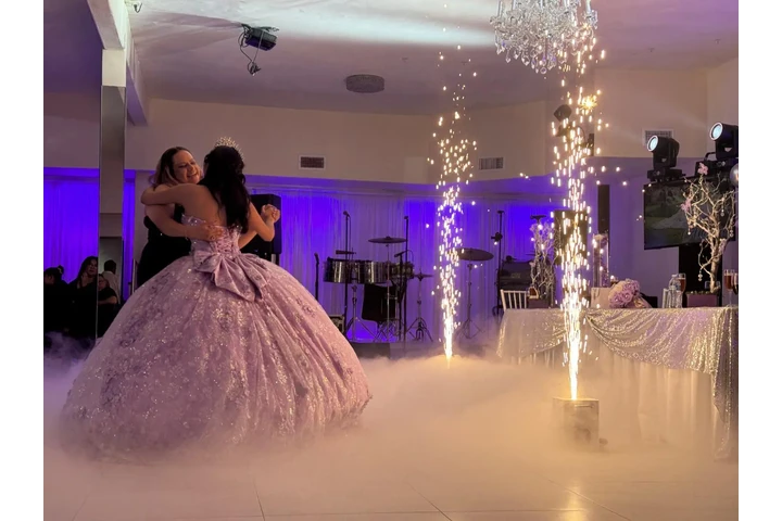 Hermoso salón de fiestas 💐🌷 image 7