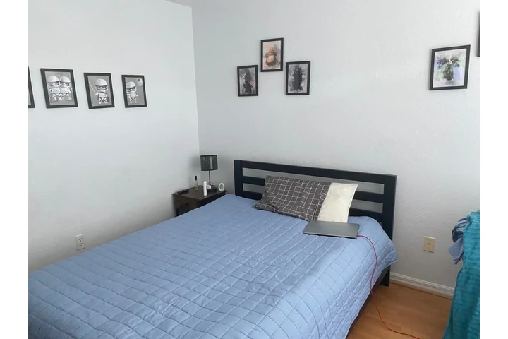 $750 : Cuarto image 5