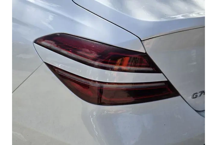 $27954 : Genesis G70 2023 2.0T 4dr Se image 8