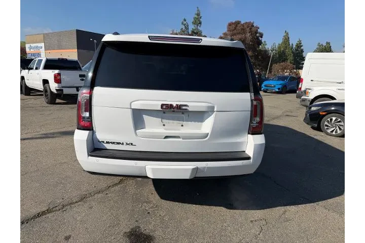 $29500 : GMC Yukon XL 2019 4x2 SLT 4d image 4