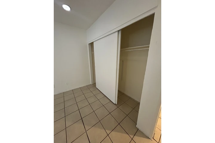 $800 : SE RENTA RECAMARA EN ANAHEIM image 4