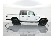 $29000 : Jeep Gladiator 2021 4x4 Spor thumbnail