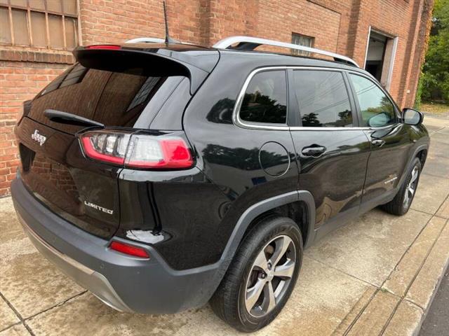 $17200 : 2019 Cherokee Limited image 10