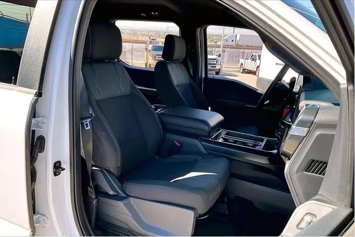 $38949 : Ford F-150 2025 4x2 STX 4dr image 9