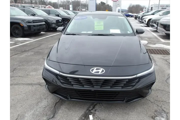 $24005 : Hyundai ELANTRA 2025 SE 4dr image 2