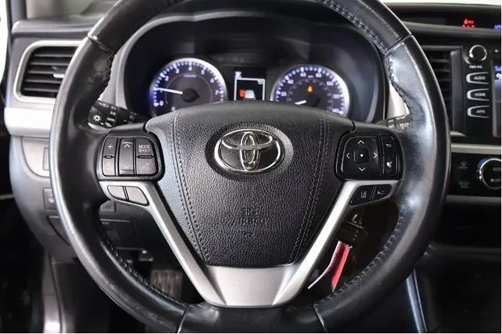 $21032 : Toyota Highlander 2019 AWD L image 3