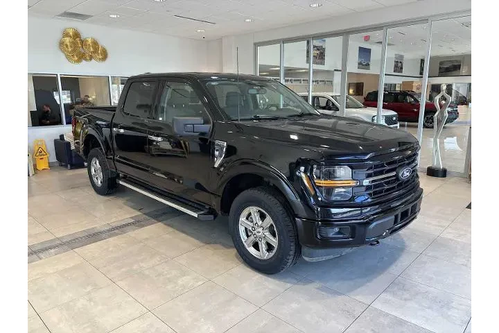 $39777 : Ford F-150 2024 4x4 XLT 4dr image 1